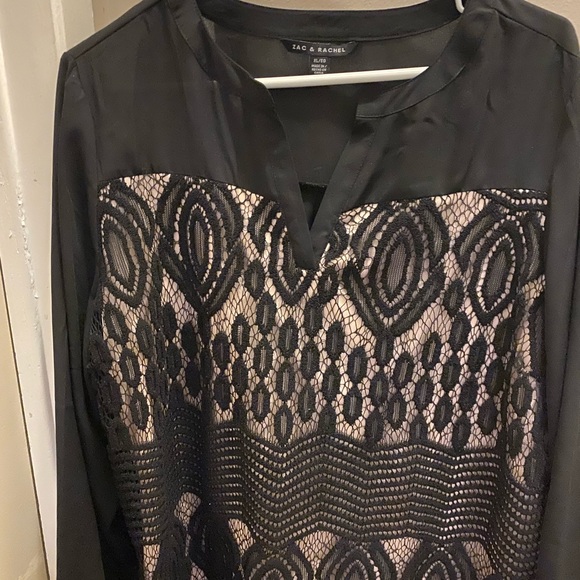 Ladies dress blouse - Picture 2 of 2